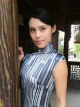 组图：韩丹彤《战地花开》杀青 唯美剧照曝光