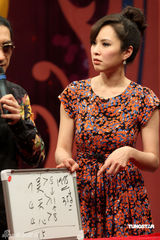 幻灯图：黃安直言与吴宗宪已无恩怨 黑超现身变魔术