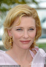 幻灯图集：戛纳开幕片记者会 克劳携布兰切特亮相