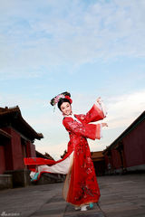 组图：越剧《步步惊心》曝MV剧照 青春唯美