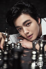 高清：韩星吕珍九时尚大片 游走于少年男人之间