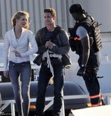 高清图：《变形金刚3》加州热拍 拉博夫成护花英雄