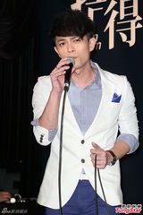 组图：林宇中叹不受爱神眷顾 发片卖萌唱跳儿歌