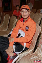 组图：罗家英否认因病暴瘦 与汪明荃恩爱蜜游