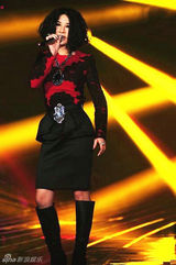 组图：尚雯婕《我是歌手》八期造型盘点