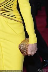 组图：老牌影星简-方达黄裙吸睛亮相奥斯卡