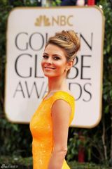 高清组图：玛丽亚-曼努诺斯鲜亮黄礼服曲线婀娜