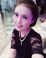 组图：央视女记者艾婷婷美胸抢镜 掀网络热议