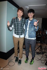 组图：洪敬尧演唱会彩排 卢广仲送木耳汁力挺