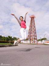 组图：周毅时尚大片曝光 优雅体态塑百变丽人