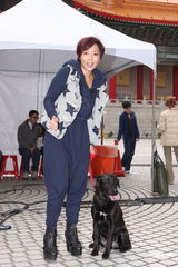 组图：林晓培呼吁曹格勿被酒精控制 明年将发片