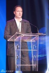 组图：萧亚轩罗志祥签约索尼被侃办婚礼