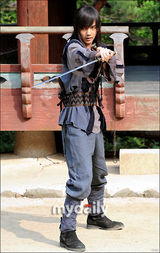 组图：俞承浩新剧《武士》公开拍摄 众主演古装亮相