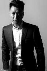 组图：《奢香夫人》张笑君熟男写真眼神刚毅