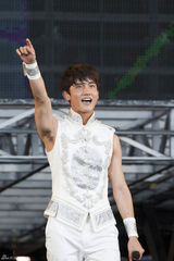 组图：东方神起日本个唱召7.2万观众开创新历史