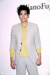 幻灯：彭于晏发唱片舒淇助阵 热爱时尚想当设计师