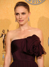 高清组图：娜塔莉-波特曼性感抹胸礼服美艳亮相