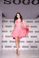 组图：时尚篇春夏服装汇演 张彤吴妍君周莹走秀