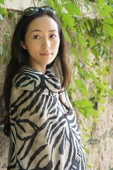 组图：《情定大饭店》澳门杀青 韩雪裸妆成熟优雅