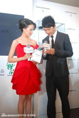 组图：董洁潘粤明昔日羡煞旁人的恩爱瞬间