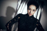 组图：琼瑶女郎麦迪娜时尚大片上演黑色诱惑