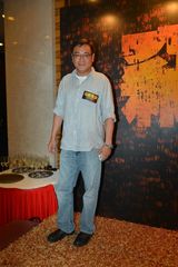 《窃3》周迅回应与谢霆锋绯闻：是朋友