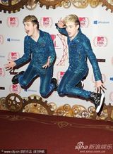 组图：2012MTV欧洲音乐大奖众星红毯璀璨