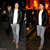 明星爱街拍第21期：温暖潮品搭出时尚帽子风采