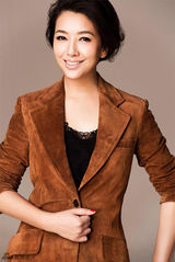 组图：江珊率性写真展现飒爽英姿下的温柔