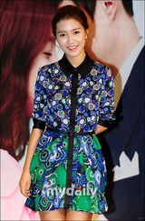 组图：韩剧《千次的吻》记者会 金素恩柳镇宣传