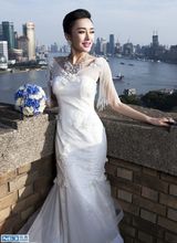 组图：秦岚登杂志封面 浪漫婚尚大片显极致纯美