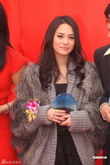 高清图：刘德华梁朝伟阿娇(钟欣桐)出席活动星光耀眼