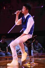 组图：快男8进7亮点多 V神郭敬明现身彩排