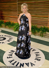 组图：奥斯卡晚宴养眼 可儿秀半球龙女大露背