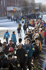 组图：行走日光城启动 陈坤携1500市民拉萨行走