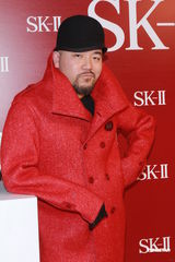 组图：徐濠萦不与老公过节 郭蔼明带妹妹亮相