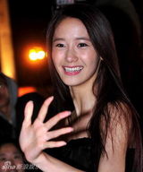 幻灯图：第46届百想大奖 允儿获电视部门人气奖