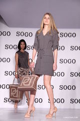 组图：时尚篇春夏服装汇演 张彤吴妍君周莹走秀