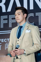 独家高清：Rain帅气亮相宣传个唱大赞刘亦菲