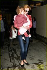 组图：妮可基德曼全家温馨 两个女儿美丽可爱