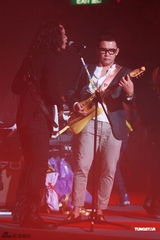 组图：张学友林子祥等助阵太极乐队演唱会