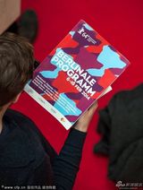 组图：柏林影展紧张筹备 民众排队买票现场爆满