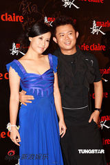 幻灯图集：爱戴酥胸半露火辣出场 蔡康永侯佩岑联袂主持