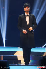 张国荣纪念演唱会 张敬轩雌雄同体梁朝伟深情