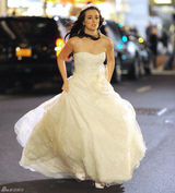 组图：美剧《绯闻女孩》剧照莉顿变身美丽新娘