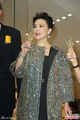 组图：刘嘉玲闪耀装扮尽显华贵 没想过戛纳封后