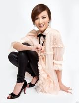 幻灯图：孙艺菲美丽绽放 泼辣女人宇宙大爆发 