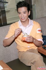 组图：陈晓东不心急结婚 热爱两岸三地工作