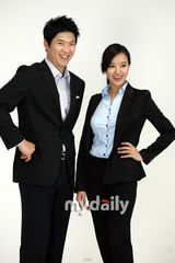 幻灯图：《国家在召唤》发布会 主演参加公开拍摄