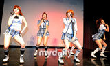 组图：韩组合girls day新歌首唱会弃清纯变性感